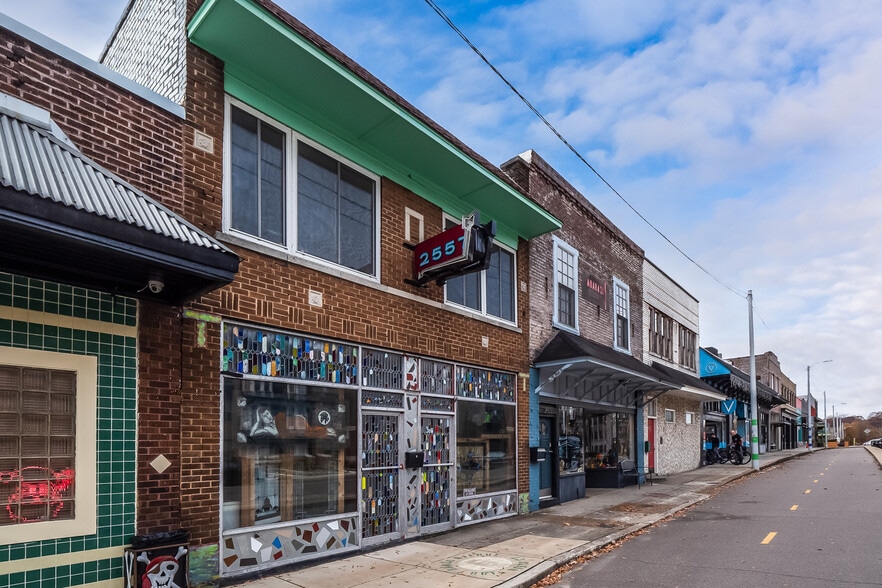 More Photos Of 2557 Broad Ave, Memphis Storefront Retail Office For Sale