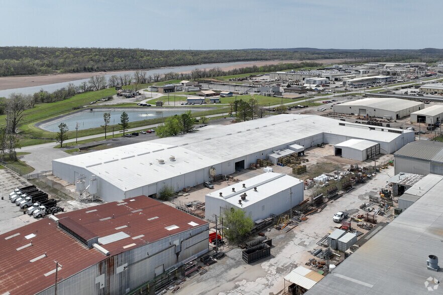 More Photos Of 8635 W 21st St, Sand Springs Warehouse For Sale