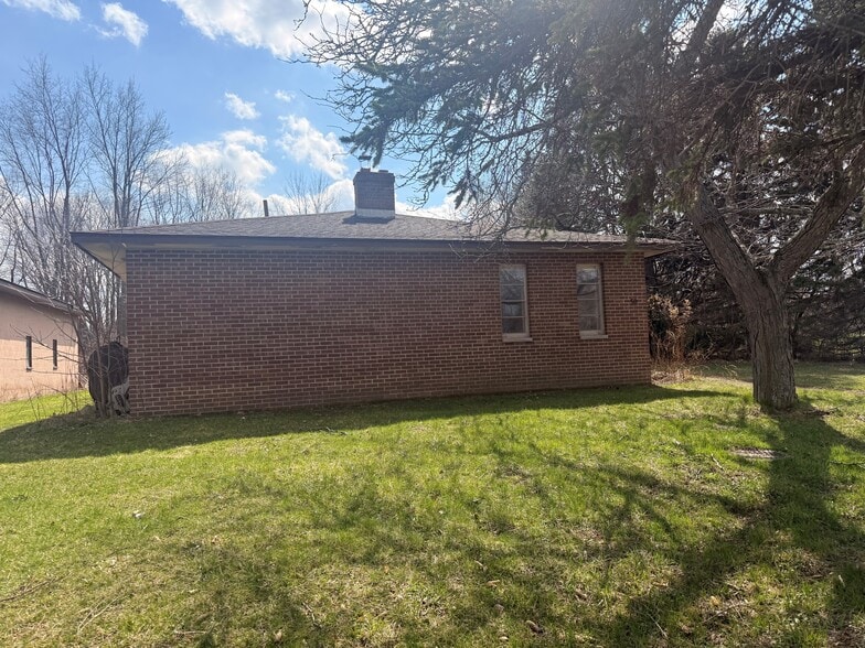 More Photos Of 50 Hojack Park, Rochester Warehouse For Sale