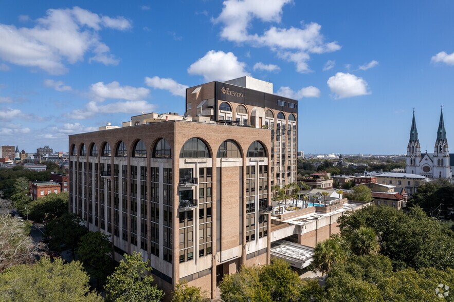 More Photos Of 300 Bull St, Savannah Office Residential For Lease