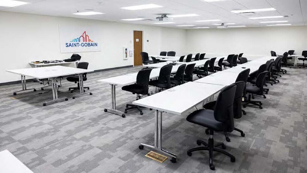 More Photos Of 31500 Solon Rd, Solon Office For Lease