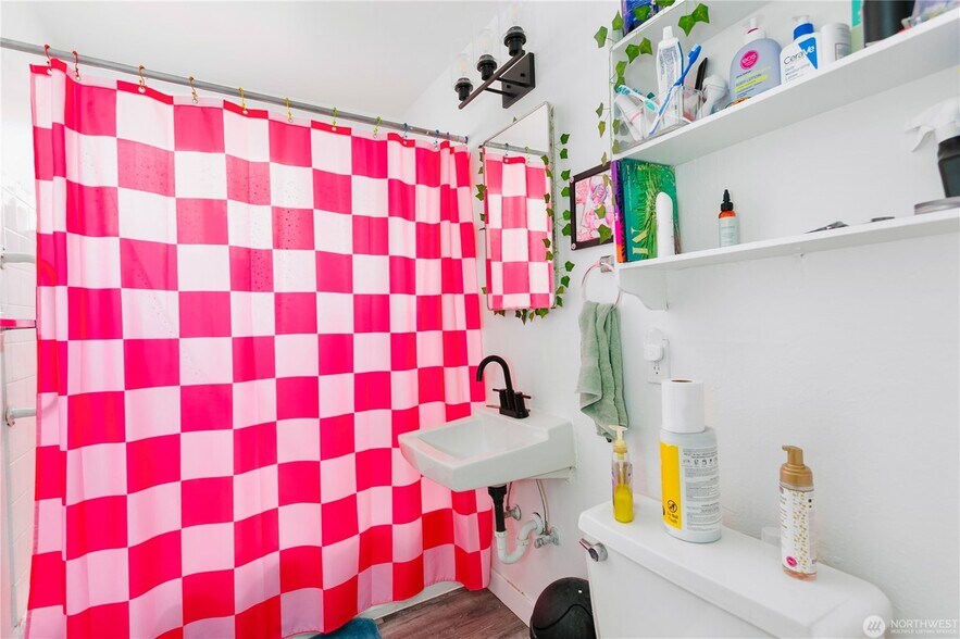 More Photos Of 1405 Martin Luther King Jr Way, Tacoma Apartments For Sale