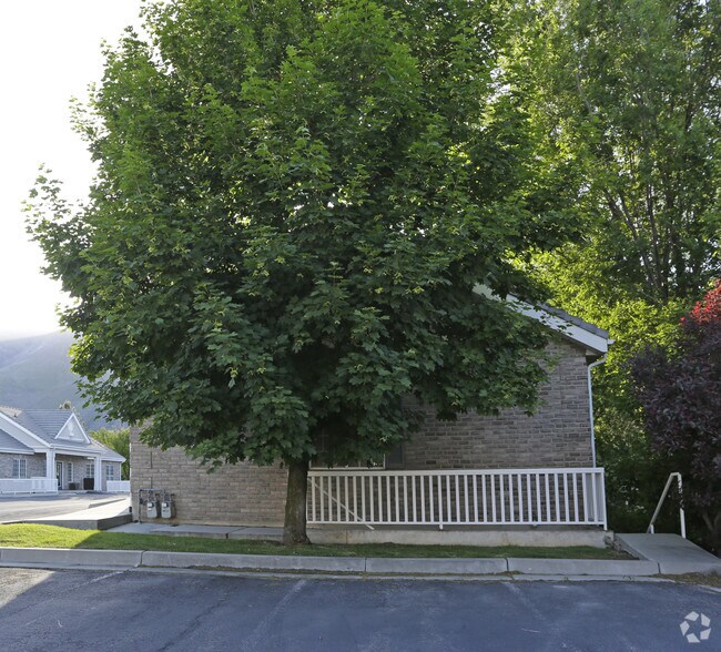 More Photos Of 38-50 Red Pine Dr, Alpine Office For Lease