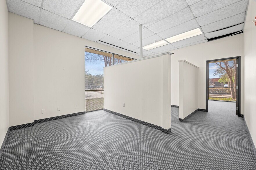 More Photos Of 1111 Digital Dr, Richardson Showroom For Sale