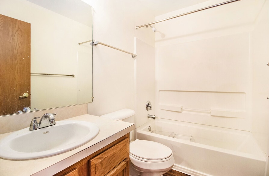 More Photos Of 14483 Saratoga st, Detroit Multifamily For Sale