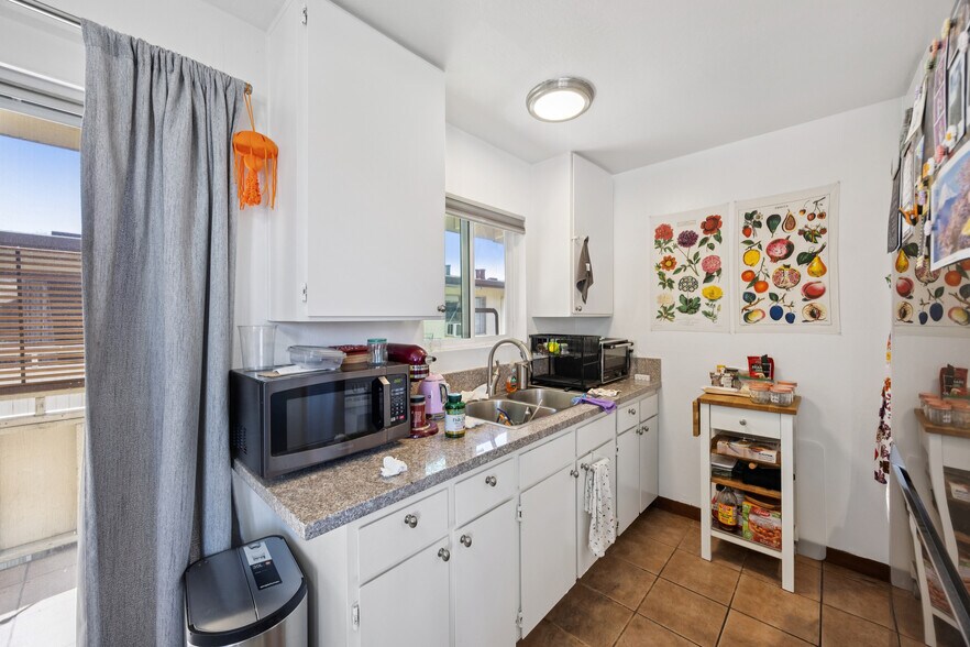 More Photos Of 263 La Pala Dr, San Jose Apartments For Sale