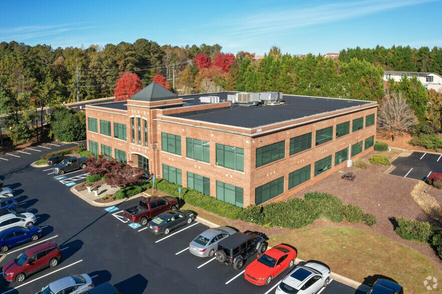 More Photos Of 3030 Royal Blvd S, Alpharetta Unknown For Lease