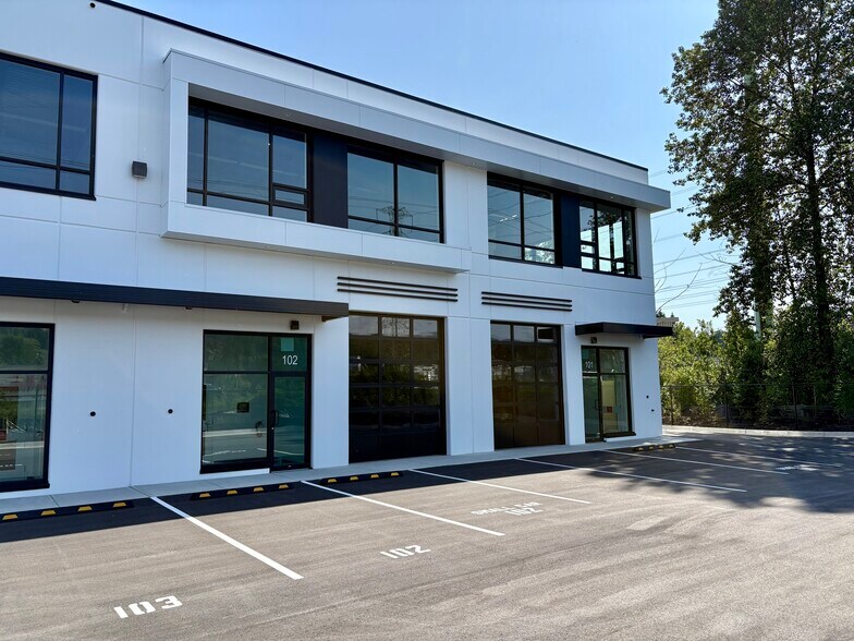 More Photos Of 2660 Barnet Hwy, Coquitlam Warehouse For Sale