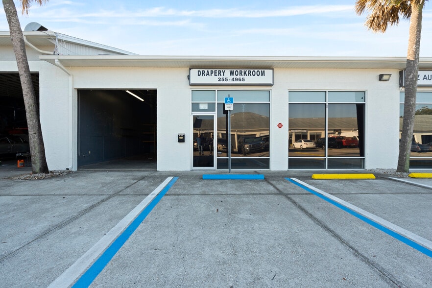 Primary Photo Of 4590 Babcock St NE, Palm Bay Warehouse For Lease