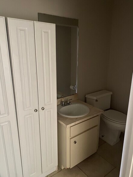 More Photos Of 343 W Central Ave, Lake Wales Office Residential For Lease