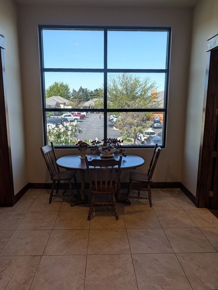 More Photos Of 2680 S Eagle Rd, Meridian Medical For Lease