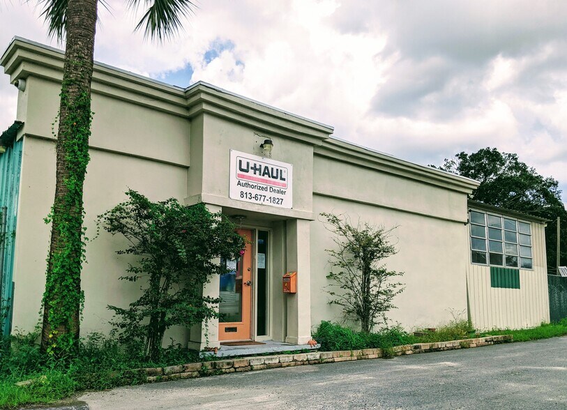 More Photos Of 7812 Symmes Rd, Gibsonton Service For Lease