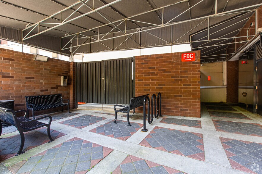 More Photos Of 150 Boush St, Norfolk Office For Lease