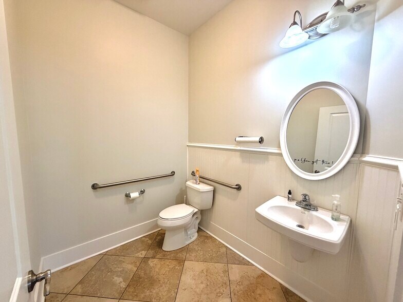 More Photos Of 277 Willbrook Blvd, Pawleys Island Office For Lease