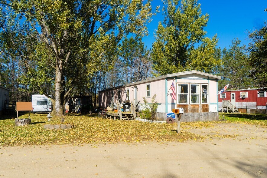 More Photos Of 102 NE Clark Dr, Verndale Manufactured Housing Mobile Home Park For Sale