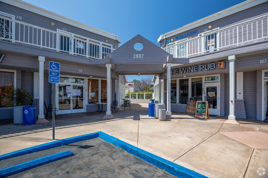 More Photos Of 2907 Shelter Island Dr, San Diego Storefront Retail Office For Lease