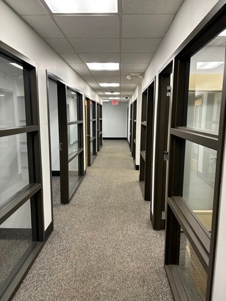 More Photos Of 37250 Plymouth Rd, Livonia Manufacturing For Lease