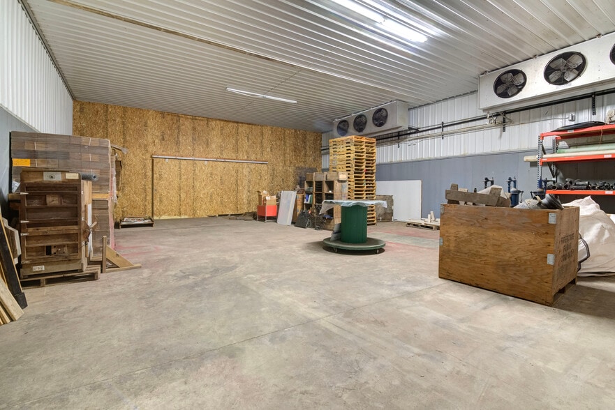 More Photos Of 18400 N Highway 99 W, Dayton Light Manufacturing For Sale