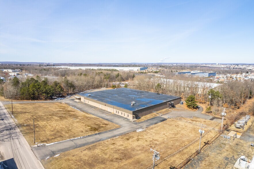 More Photos Of 125 Butler Dr, Hazleton Warehouse For Lease