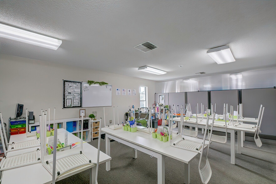 More Photos Of 6001 Deltona Blvd, Spring Hill Schools For Sale