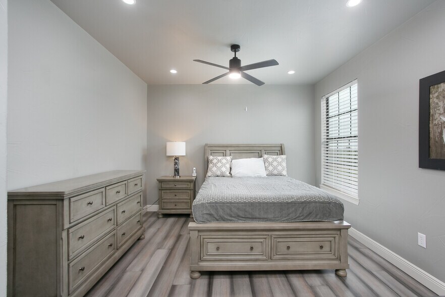 More Photos Of 301 W State Highway 72, Kenedy Hotel For Sale