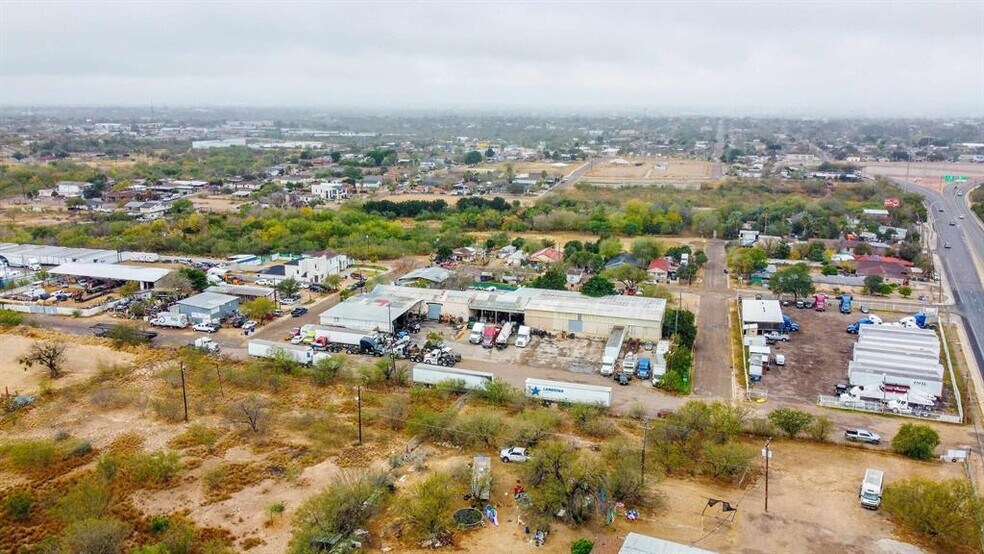 More Photos Of 300 N Ejido Ave, Laredo Industrial For Sale