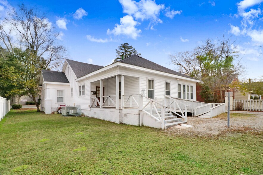 More Photos Of 1206 E Ash St, Goldsboro Loft Creative Space For Lease