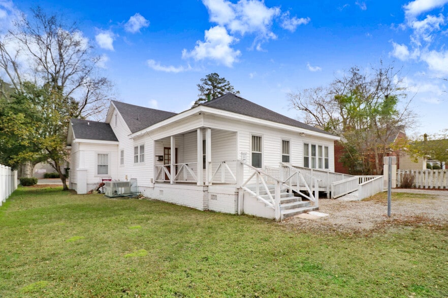 More Photos Of 1206 E Ash St, Goldsboro Loft Creative Space For Sale