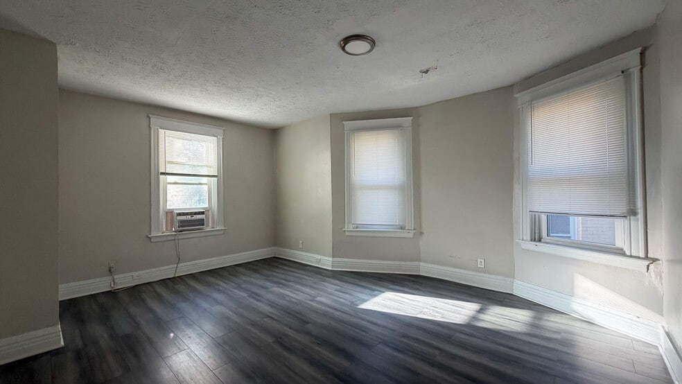 More Photos Of 2478 Paris St, Cincinnati Multifamily For Sale