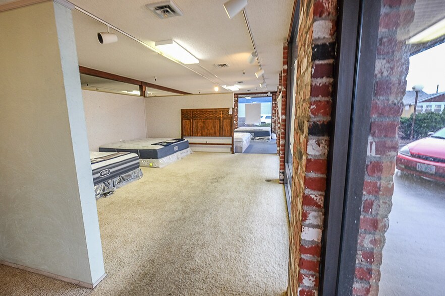 More Photos Of 1126-1150 Main Ave, Tillamook Storefront For Lease