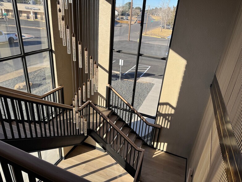 More Photos Of 808 W Indiana Ave, Midland Office For Sale