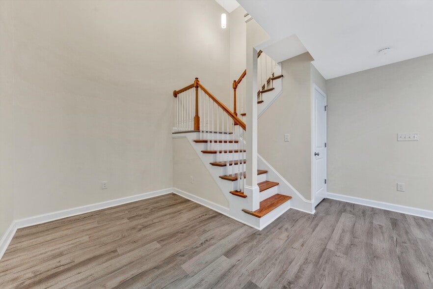 More Photos Of 130-140 W Calhoun St, Salem Apartments For Sale