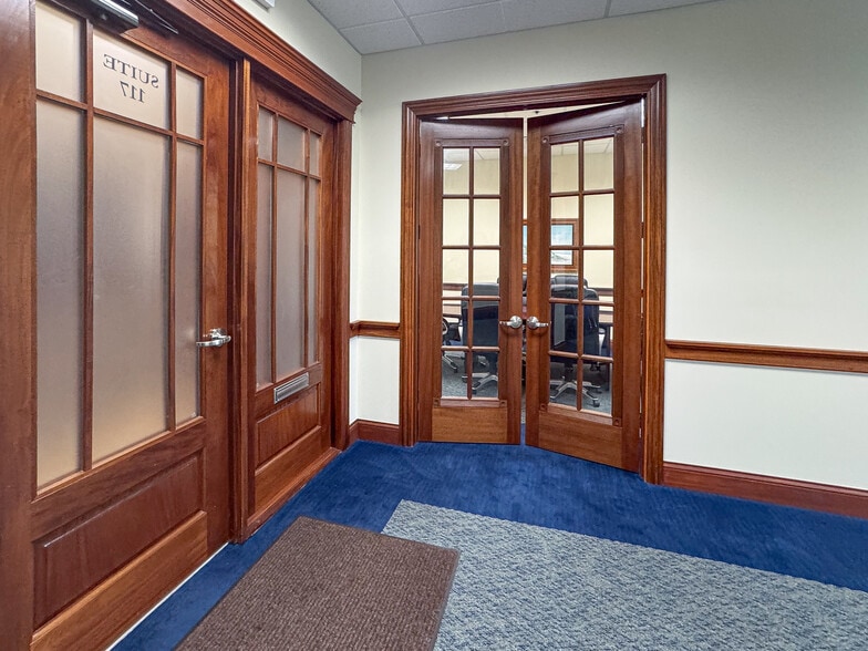 More Photos Of 1776 Legacy Cir, Naperville Medical For Sale