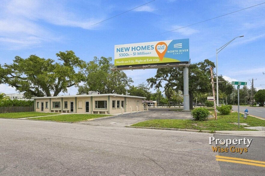 More Photos Of 617 10th St E, Bradenton Freestanding For Sale