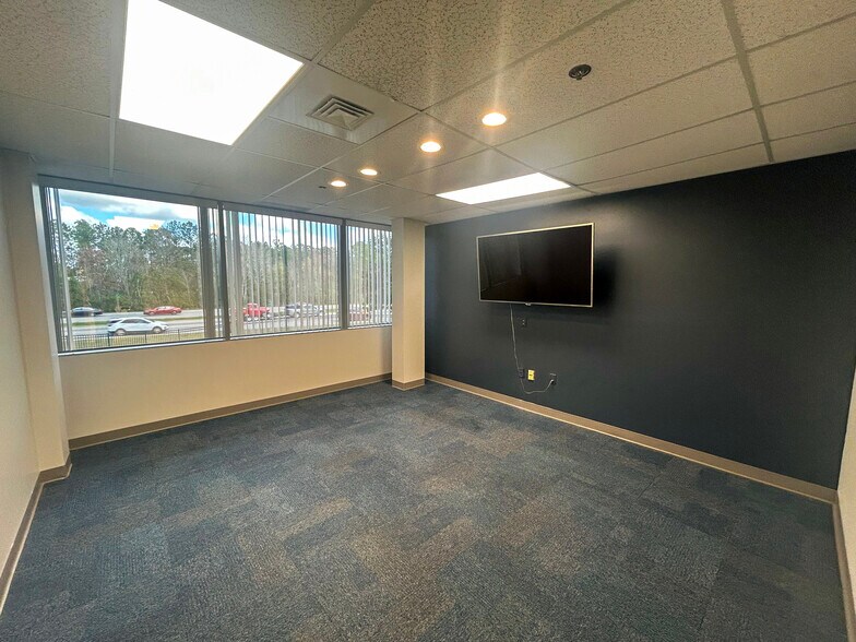 More Photos Of 6241 NW 23rd St, Gainesville Office For Lease