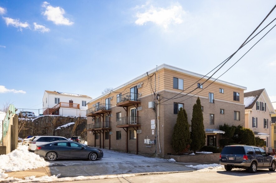 More Photos Of 25 Hamilton Ave, Lynn Apartments For Sale