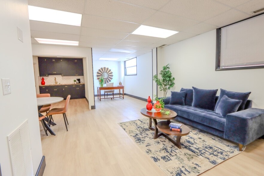 More Photos Of 1112-1128 Broadway St, Quincy Flex For Lease