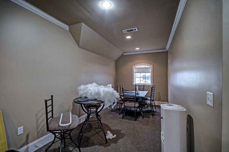 More Photos Of 1237 Highway 35, Forest Medical For Sale