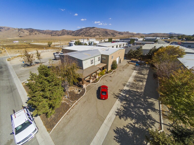 More Photos Of 428 N Curry St, Tehachapi Light Manufacturing For Sale