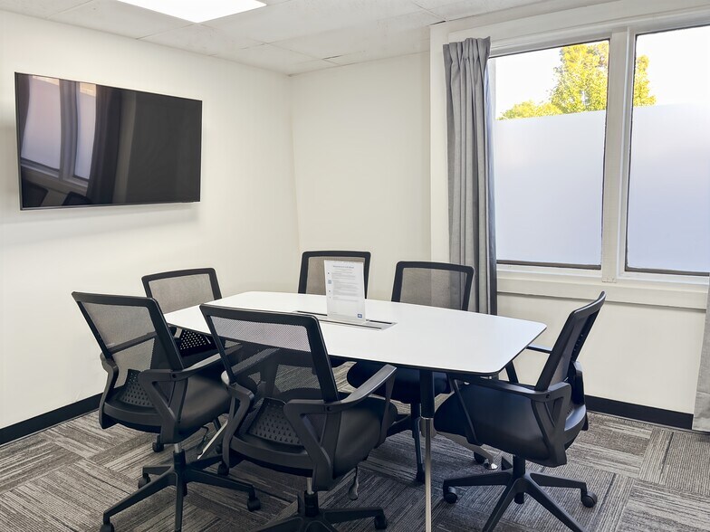 More Photos Of 4641 N 12th St, Phoenix Coworking Space