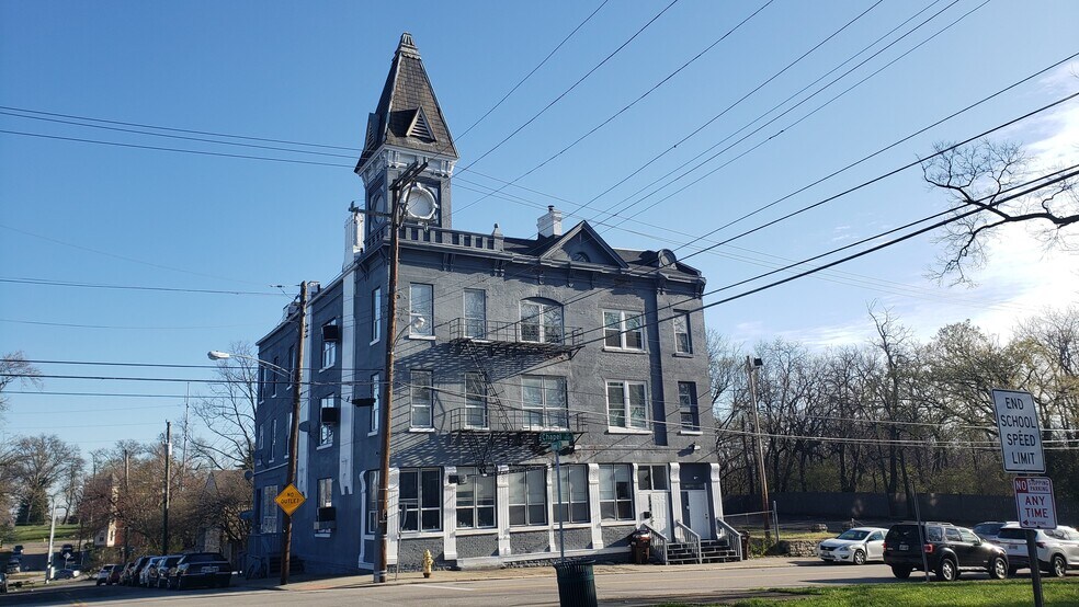 More Photos Of 2904 Alms Pl, Cincinnati Apartments For Sale