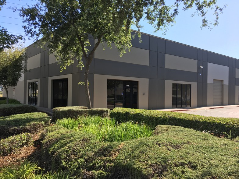 Primary Photo Of 4660 Florin Perkins Rd, Sacramento Warehouse For Lease