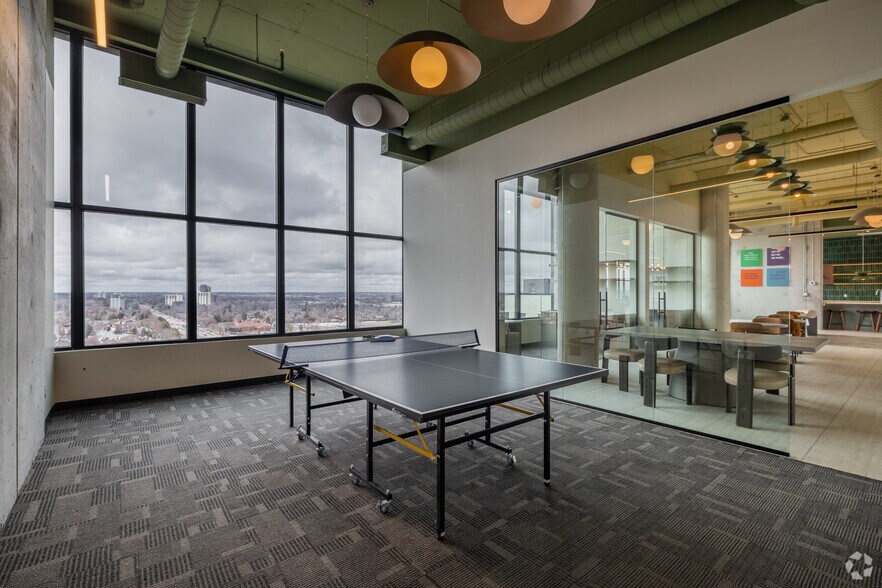 More Photos Of 2140 Baseline, Ottawa Apartments For Lease