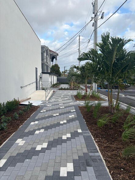 More Photos Of 2215 N Federal Hwy, Hollywood Restaurant For Sale