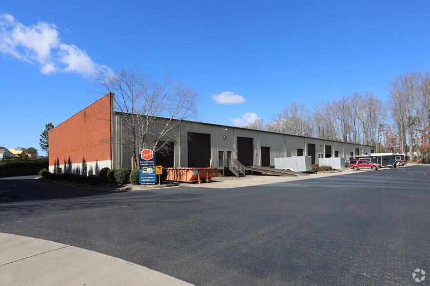 More Photos Of 1550 Oak Industrial Ln, Cumming Warehouse For Lease