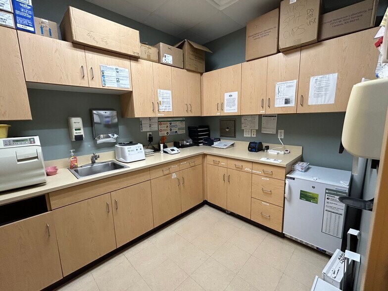 More Photos Of 6160-6182 Gunn Hwy, Tampa Unknown For Lease