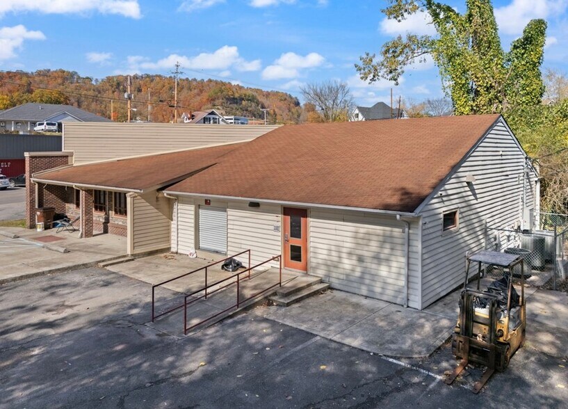 More Photos Of 421 Memorial Dr, Hazard Office For Sale