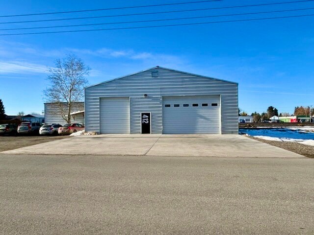 More Photos Of 412 E Railroad Ave N, Manhattan Warehouse For Sale