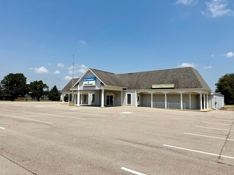 More Photos Of 3548 Western Ave, Connersville Mixed Retail For Sale