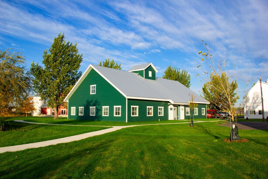 More Photos Of 4844 Rocking Horse Cir S, Fargo Office For Lease